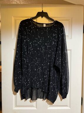 Source Unknown Black Star Constellation Tunic Top